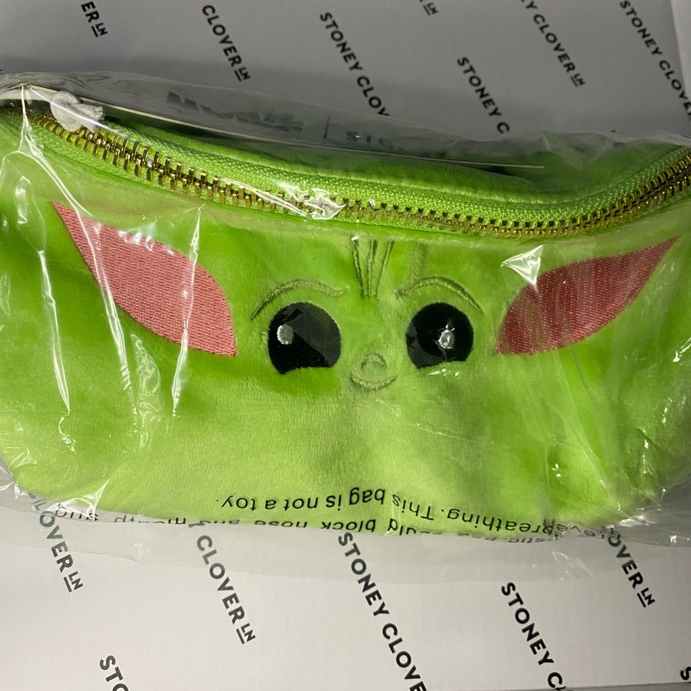 Green grogu Fanny pack new Stoney clover lane